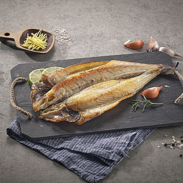 국내산 반건조 포민어 23cm 이상 국내산천일염 / 전남여수