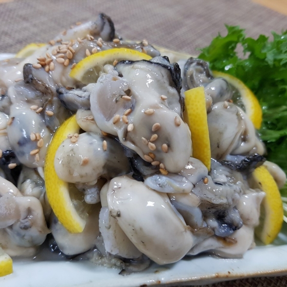 통영 제철 굴 햇굴 생굴  80알 내외