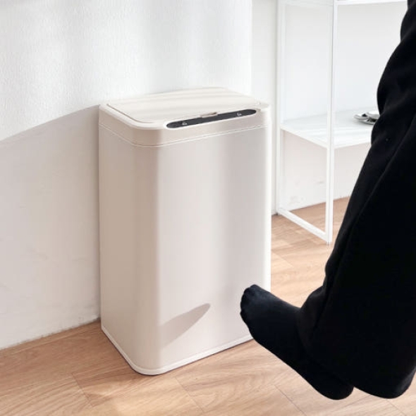 (일시품절 11월초 발송)[톨튼] 인테리어 자동센서 쓰레기통 20L 아이보리